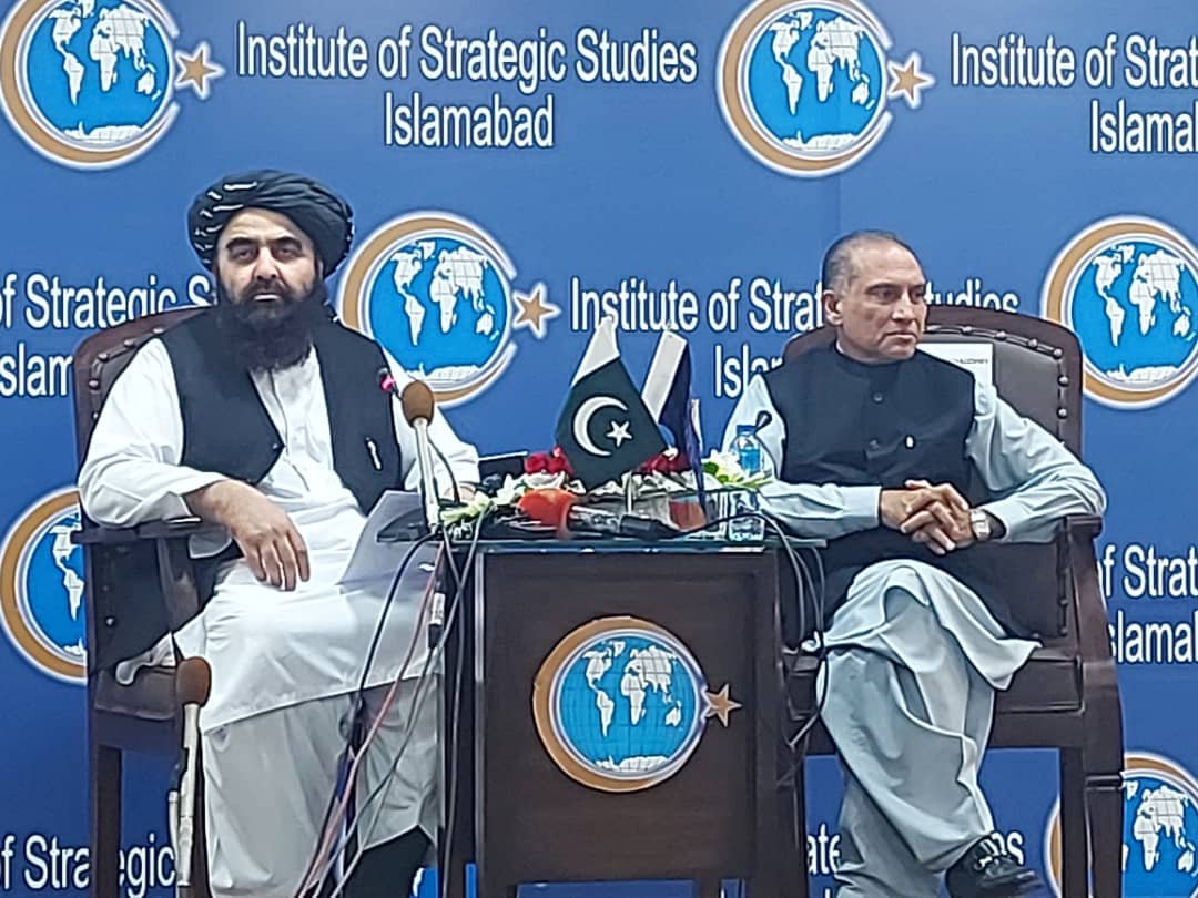مولوی امیرخان متقی وزیر امور خارجه در موسسه مطالعات استراتژیک اسلام آباد سخنرانی کرد.