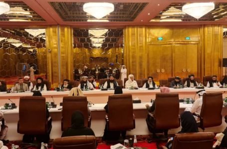 A meeting between the Islamic Emirate delegation led by Acting Foreign Minister Mawlawi Amir Khan Muttaqi was held with Qatari officials from several civil service and education institutions.
